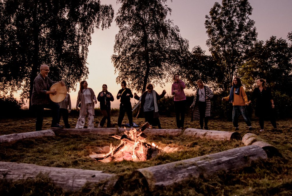 Feminine Wisdom-Retreat EMBODIMENT im Animista in Oberreute